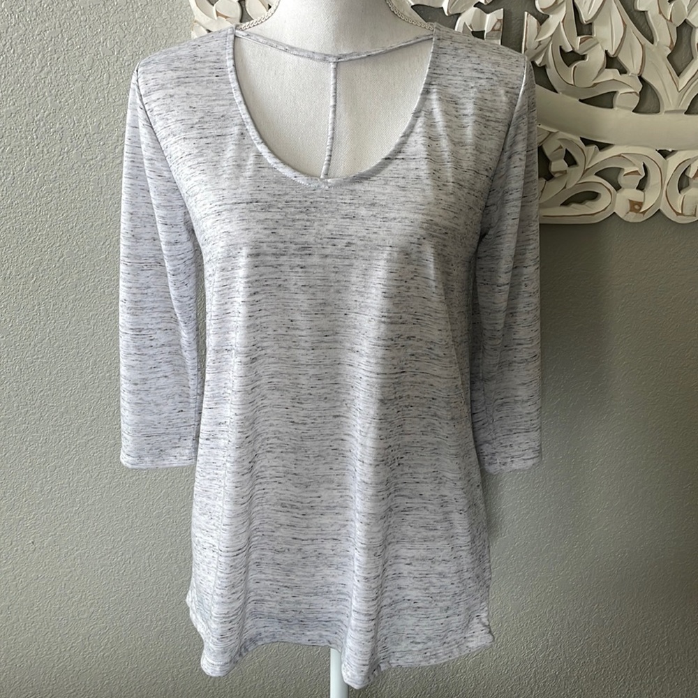 3/4 sleeve cutout top